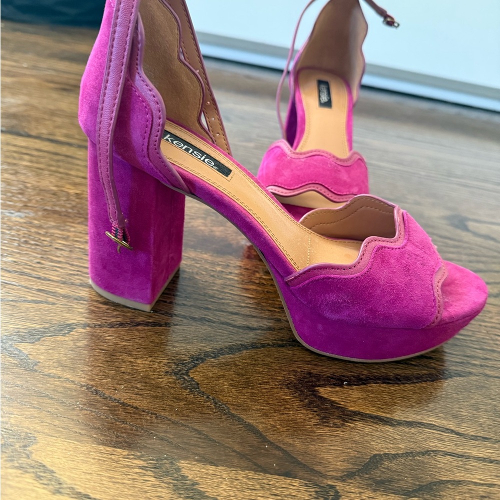 Kensie Fuchsia Suede Block Heels